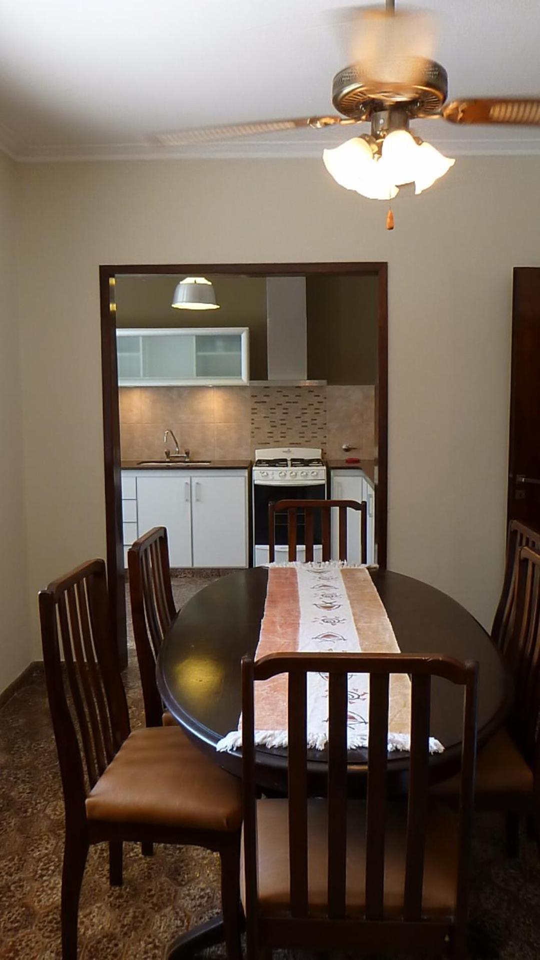 Casa Con Garage Y Patio - 6 Personas - 26 Y 45 * La Plata